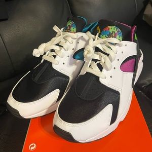 Nike Air Huracache Running Shoes